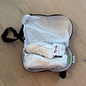 NWT NFINITY Evolution Size 6 women’s cheer shoes + bag
